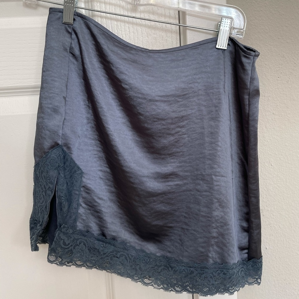 blue skirt- never been worn